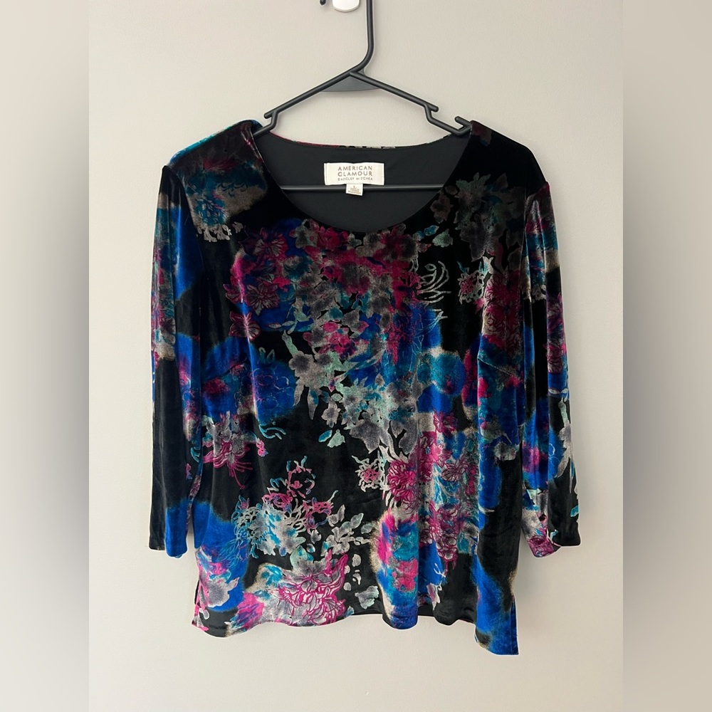 Badgley Mischka American Glamour floral velvet flowy top